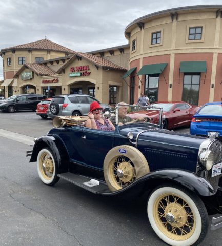 Apricot Fiesta Parade - Model A Club in Modesto, Ca