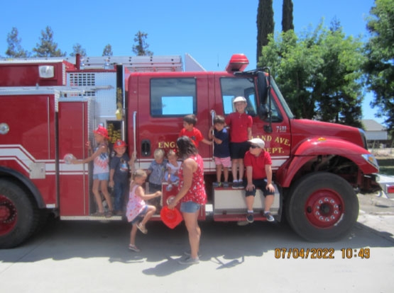 Model A Club in Modesto's Cover Tour