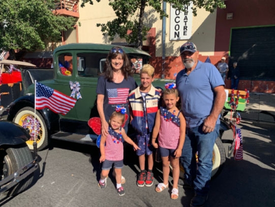 Model A Club in Modesto's Cover Tour