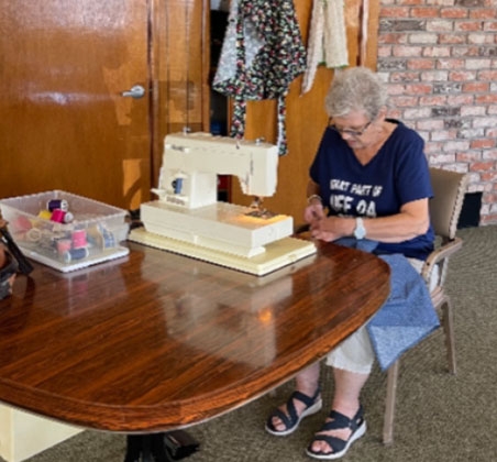 Ladies Making Aprons 2021